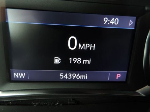 Used 2023 Chevrolet Traverse LT image 33