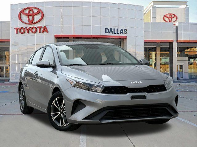 Used 2024 Kia Forte LXS w/ LXS Technology Package FWD image 1