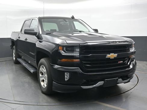 Used 2018 Chevrolet Silverado 1500 LT w/ All Star Edition AWD/4WD image 5