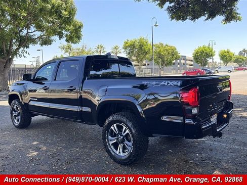 Used 2019 Toyota Tacoma TRD Sport w/ Technology Package AWD/4WD image 4