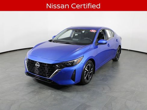 Used 2025 Nissan Sentra SV image 2