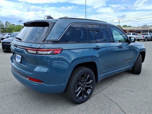 New 2026 Jeep Grand Cherokee Limited AWD/4WD image 4