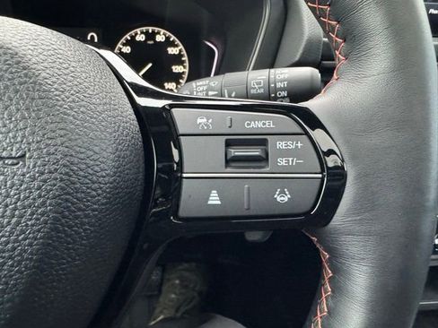 Used 2025 Honda Pilot TrailSport image 15