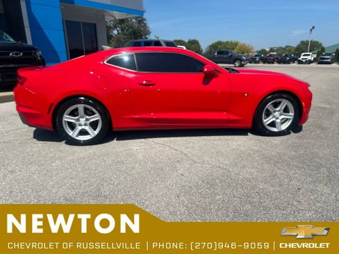 Used 2020 Chevrolet Camaro LT RWD image 31