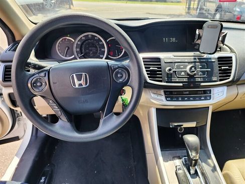 Used 2015 Honda Accord LX image 34