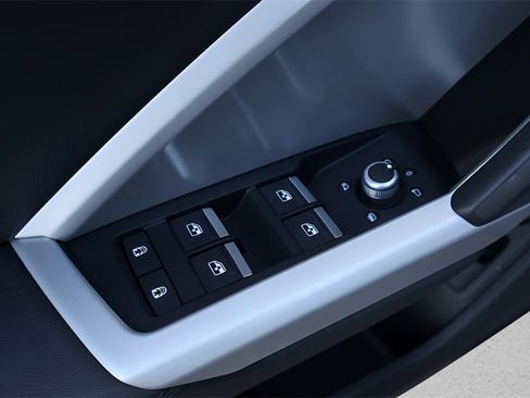 Used 2022 Audi Q3 2.0T Premium Plus image 11