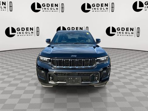 Used 2023 Jeep Grand Cherokee Overland w/ Luxury Tech Group IV AWD/4WD image 3