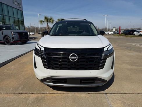 New 2026 Nissan Pathfinder Platinum image 9