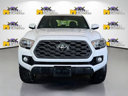 Used 2020 Toyota Tacoma TRD Sport AWD/4WD image 2