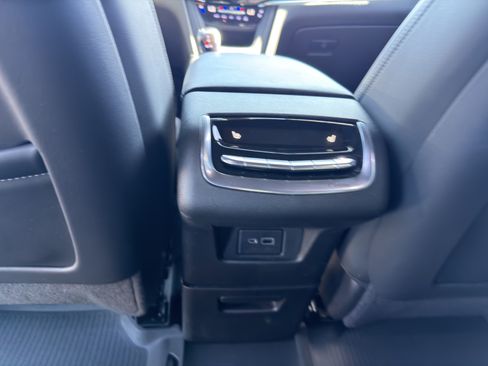 Used 2023 Cadillac XT6 Sport w/ Technology Package AWD/4WD image 24