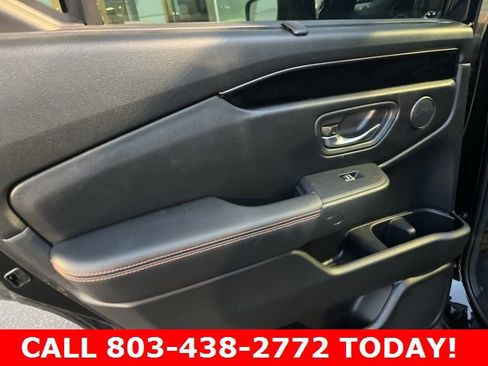 Used 2024 Honda Pilot TrailSport image 12