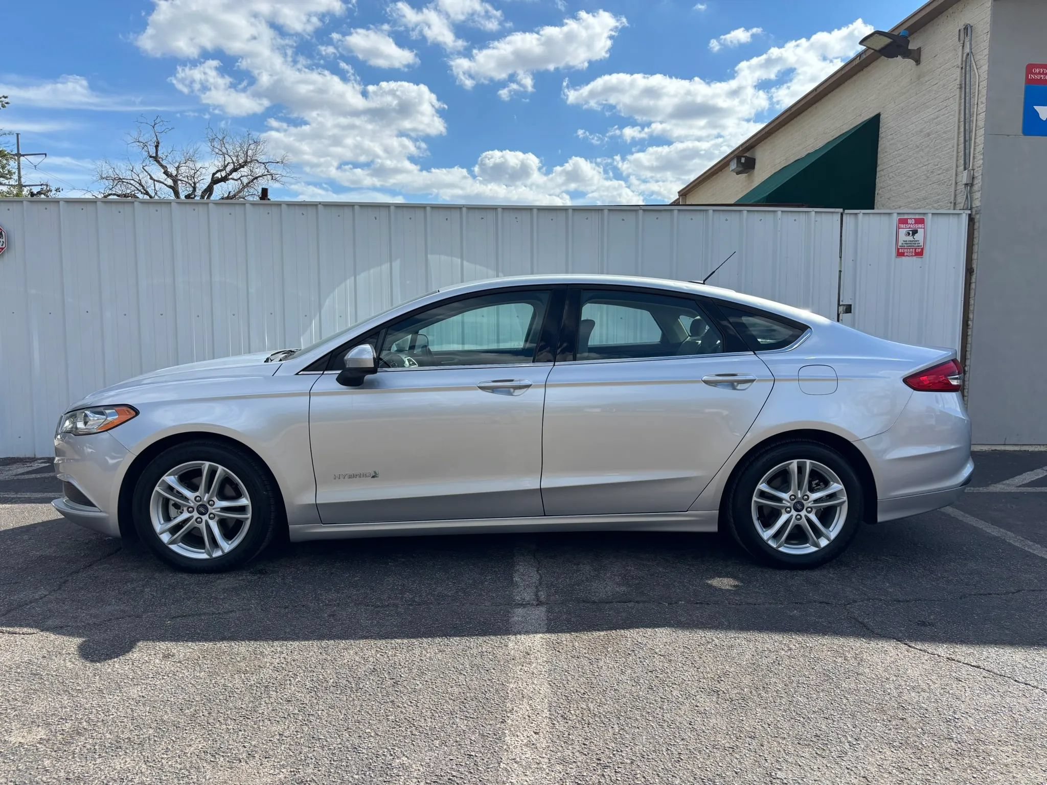 Used 2018 Ford Fusion S FWD image 2