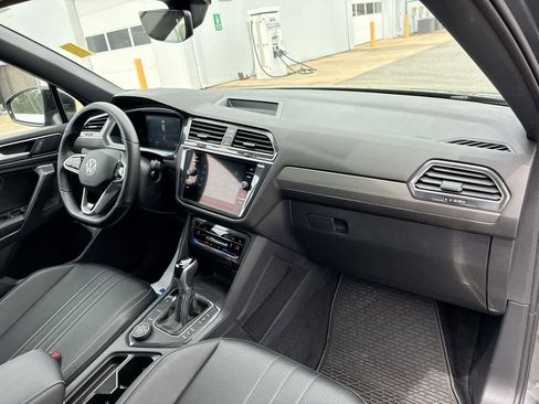 Used 2022 Volkswagen Tiguan SE R-Line AWD/4WD image 28