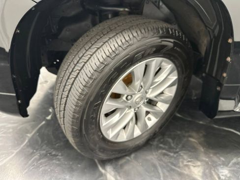 Used 2014 Lexus GX 460 w/ Premium Package AWD/4WD image 31