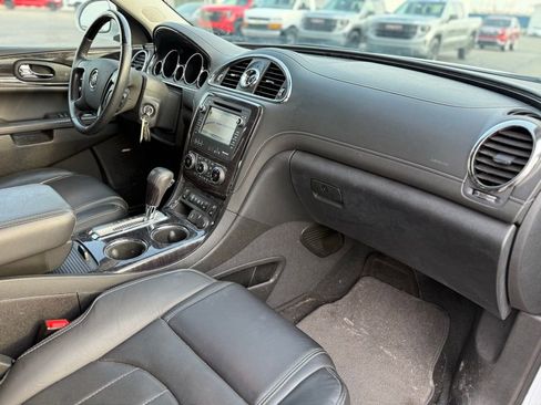 Used 2017 Buick Enclave Premium image 27