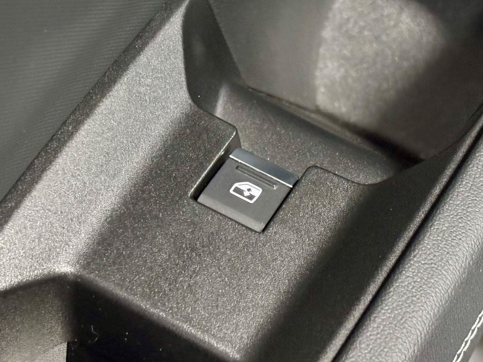 Used 2023 Audi Q4 e-tron Premium Plus AWD/4WD image 20