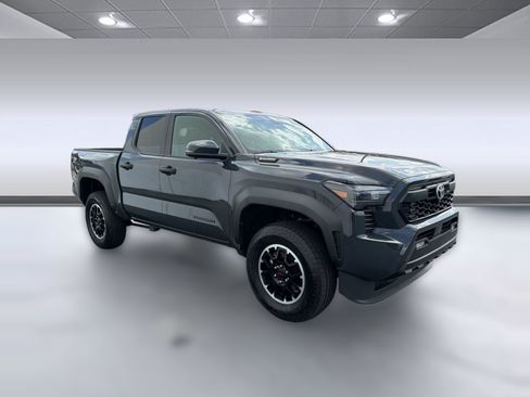 Certified 2024 Toyota Tacoma TRD Off-Road AWD/4WD image 7