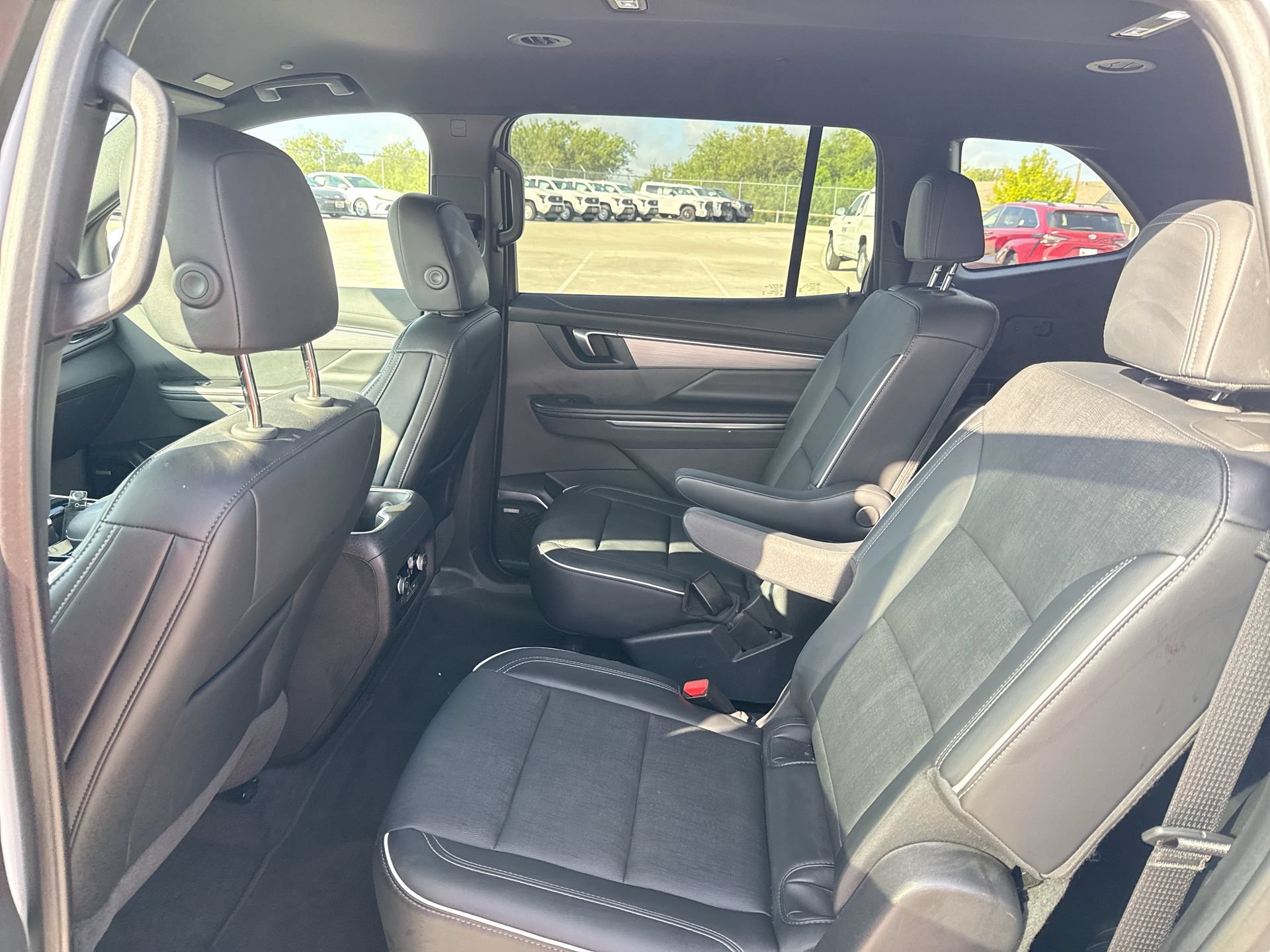 Used 2025 Buick Enclave Preferred FWD image 24