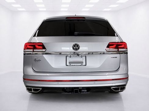 Used 2021 Volkswagen Atlas SE w/ Panoramic Sunroof Package AWD/4WD image 12