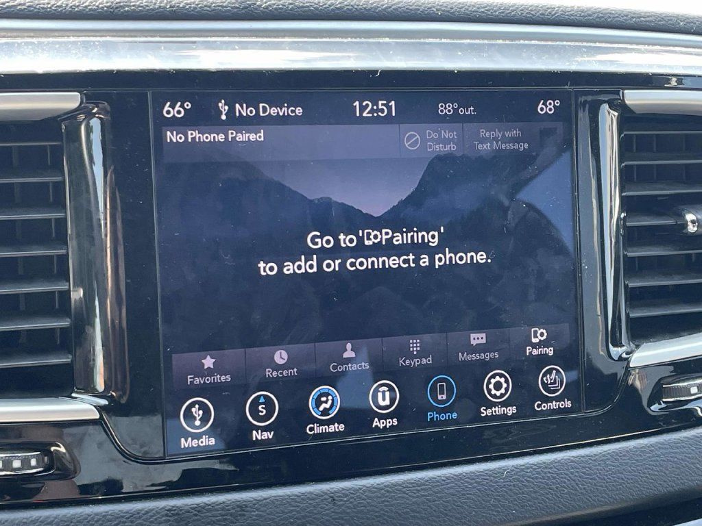 Used 2020 Chrysler Pacifica Touring-L Plus w/ S Appearance Package FWD image 29