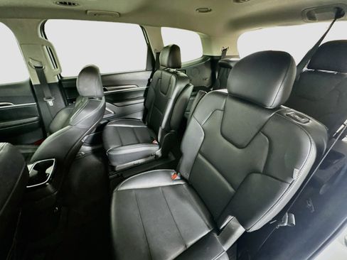Used 2025 Kia Telluride S FWD image 29