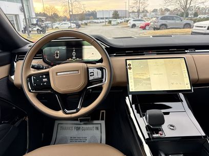 New 2025 Land Rover Range Rover Sport Dynamic SE