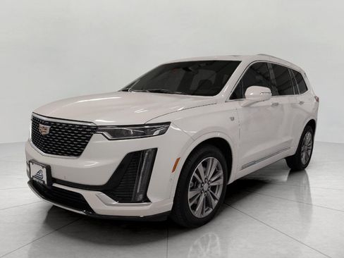 Used 2025 Cadillac XT6 Premium Luxury w/ Technology Package AWD/4WD image 12