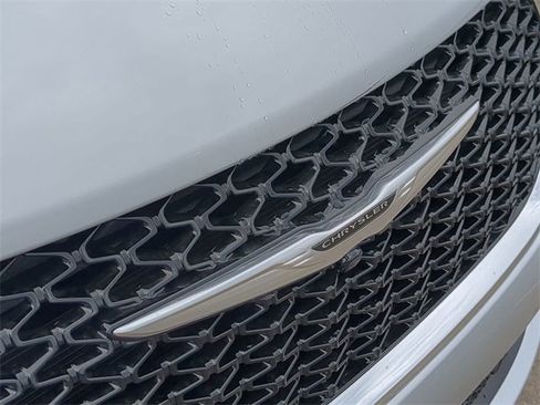 New 2026 Chrysler Pacifica Select image 13