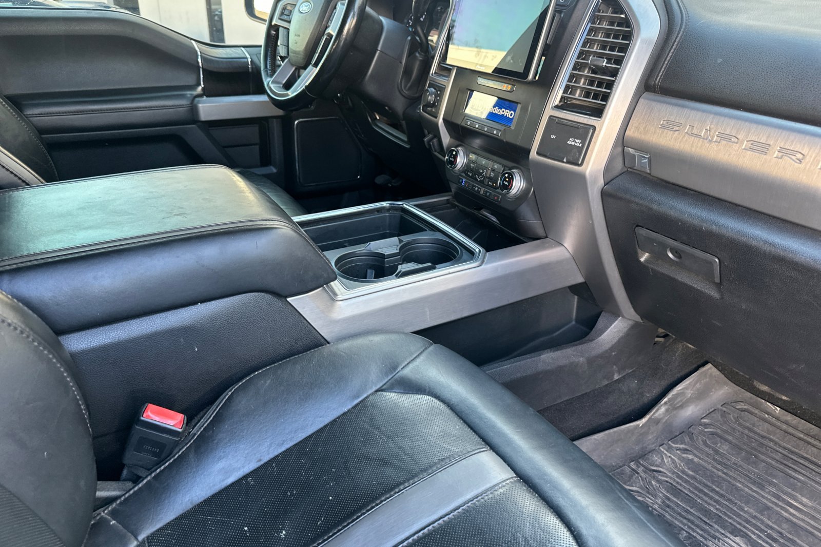 Used 2019 Ford F250 Platinum w/ Platinum Ultimate Package AWD/4WD image 18
