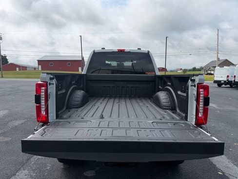 New 2026 Ford F250 XLT w/ XLT Premium Package AWD/4WD image 17