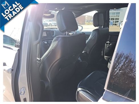 Used 2021 Chrysler Pacifica Limited w/ S Appearance Package image 42