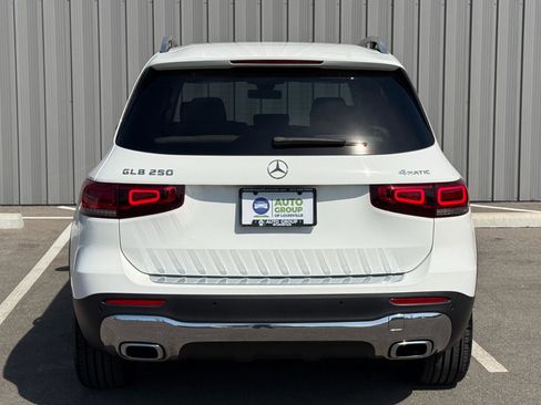 Used 2021 Mercedes-Benz GLB 250 4MATIC image 6