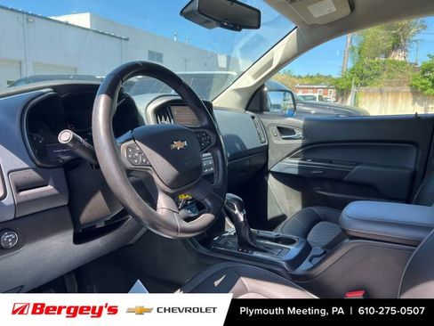 Used 2022 Chevrolet Colorado Z71 w/ Safety Package image 9