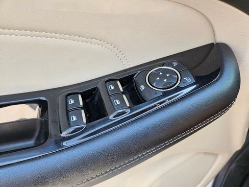 Used 2017 Ford Edge Titanium w/ Equipment Group 301A FWD image 31