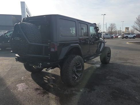 Used 2015 Jeep Wrangler Unlimited Rubicon image 6