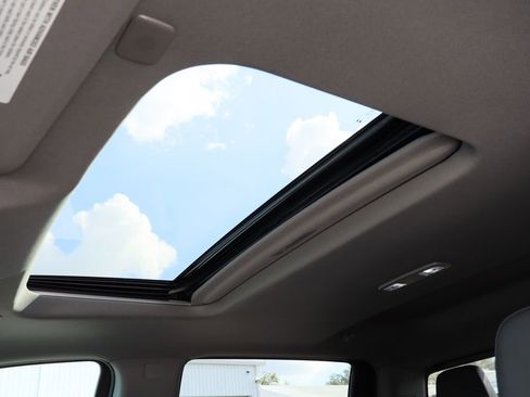 Certified 2023 GMC Sierra 1500 SLT w/ SLT Premium Package image 22