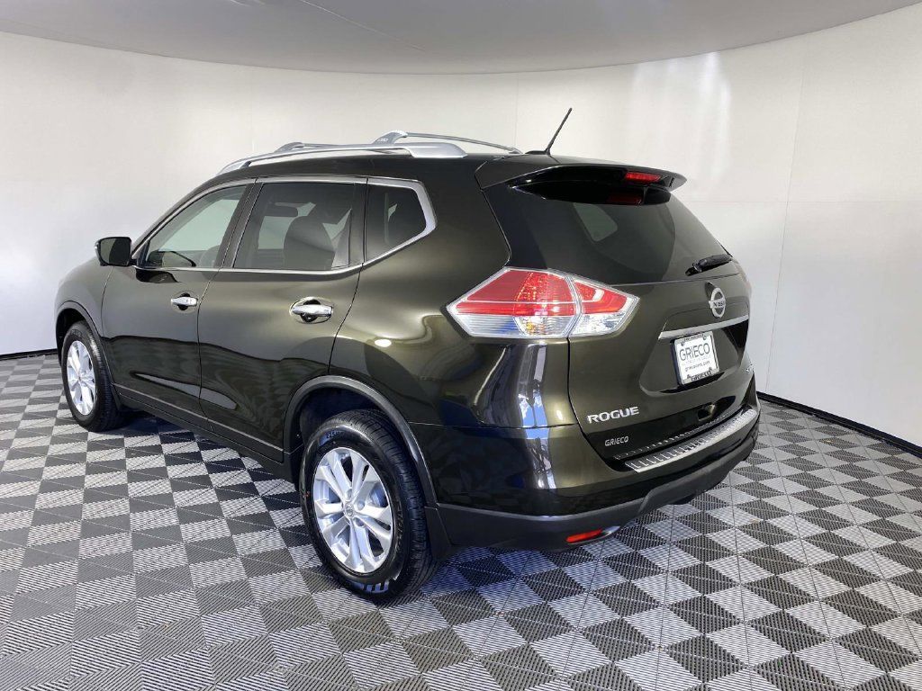 Used 2016 Nissan Rogue SV w/ SV Premium Package AWD/4WD image 6