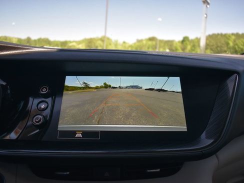 Used 2023 Buick Envision Essence AWD/4WD image 17