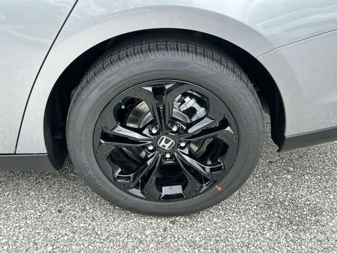Used 2025 Honda Accord SE image 12