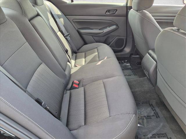 Used 2025 Nissan Altima 2.5 SV FWD image 25