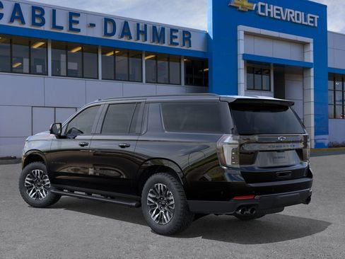 New 2026 Chevrolet Suburban Z71 w/ Z71 Off-Road Package AWD/4WD image 17