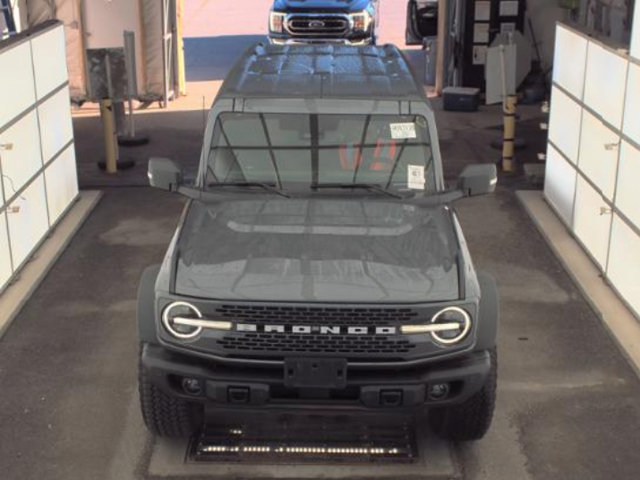 Used 2025 Ford Bronco Badlands AWD/4WD image 2