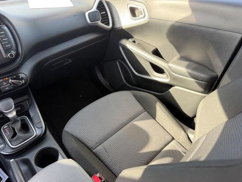 Used 2022 Kia Soul LX w/ Technology Package FWD image 15