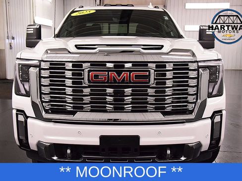 Used 2025 GMC Sierra 3500 Denali w/ Denali Reserve Package AWD/4WD image 2