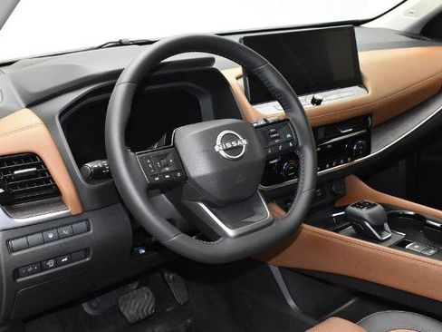 Certified 2026 Nissan Rogue Platinum w/ Platinum Premium Package AWD/4WD image 16