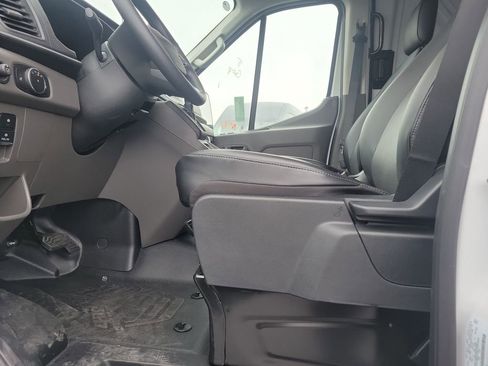 New 2026 Ford Transit 250 148 Medium Roof image 17