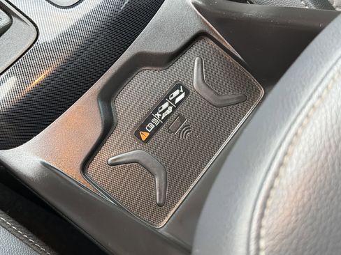 Used 2020 Chevrolet Colorado Z71 image 32