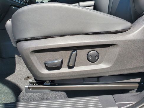 New 2026 Nissan Rogue SV AWD/4WD image 17