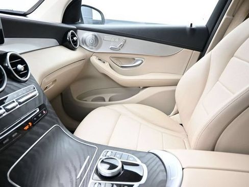 Used 2019 Mercedes-Benz GLC 300 4MATIC Coupe image 13