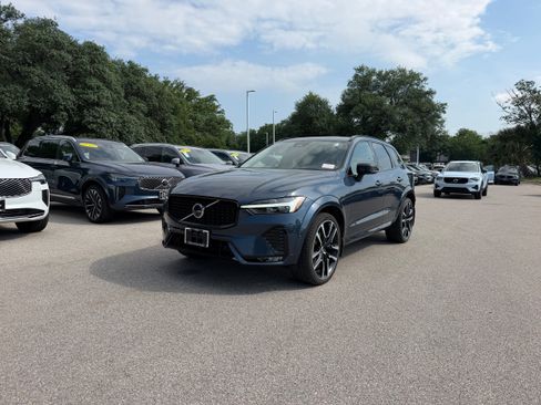 Certified 2024 Volvo XC60 B5 Ultimate w/ Climate Package AWD/4WD image 2